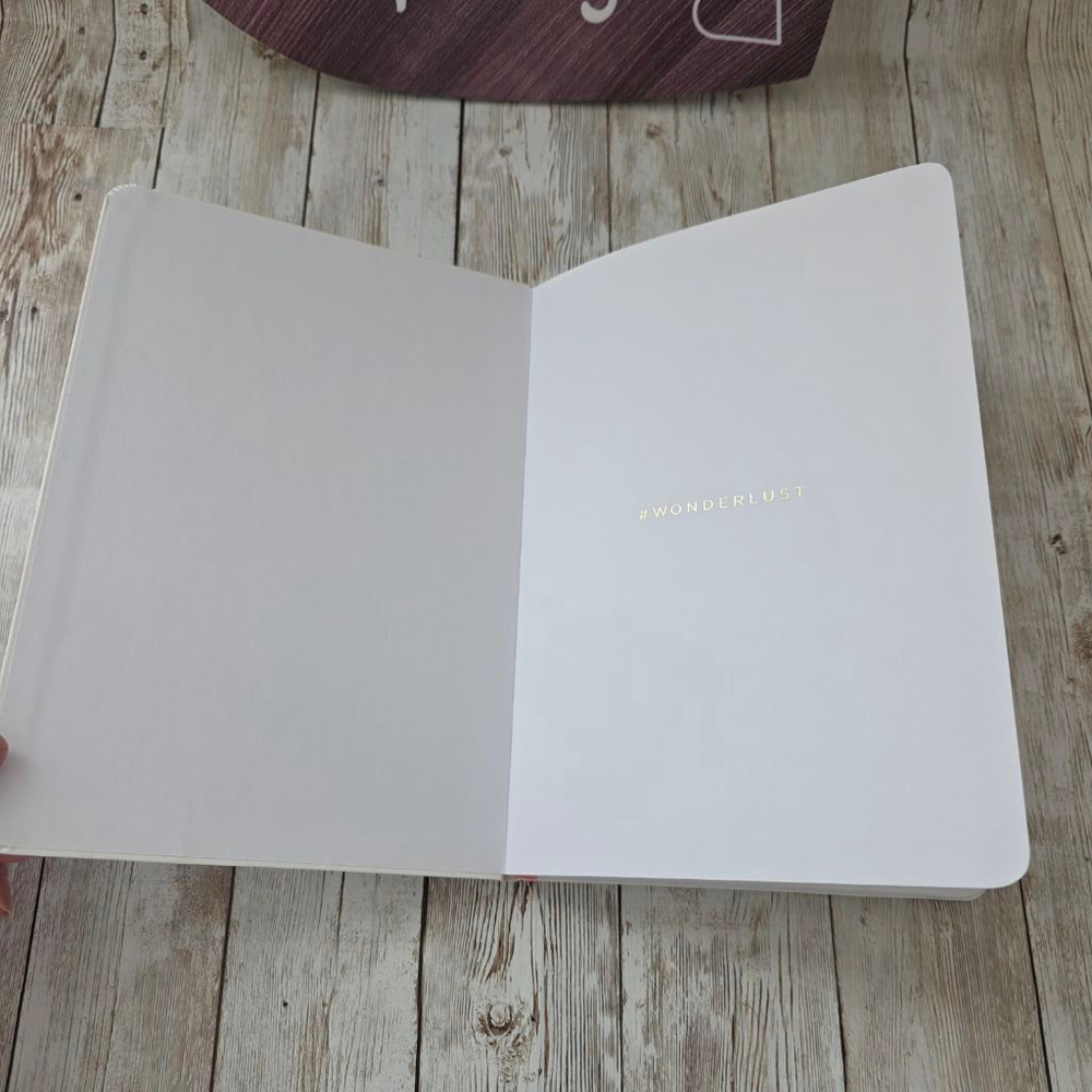 Michael Kors White Notebook - Picture 6 of 7